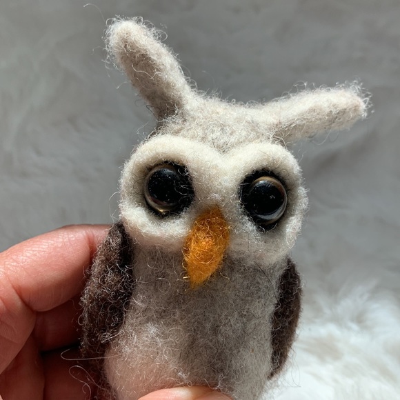 Handmade Wool toys, Needle felted Great Horned Owl - Picture 8 of 12